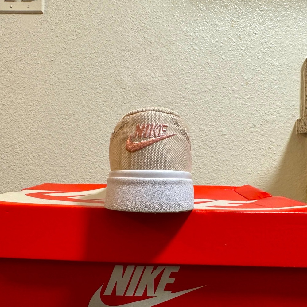 Nike GTS - Picture 3 of 4